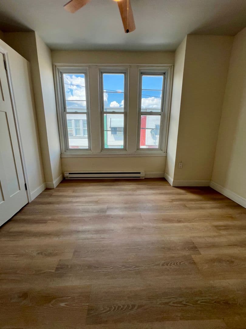 Philadelphia Townhome: 124 E Wishart St