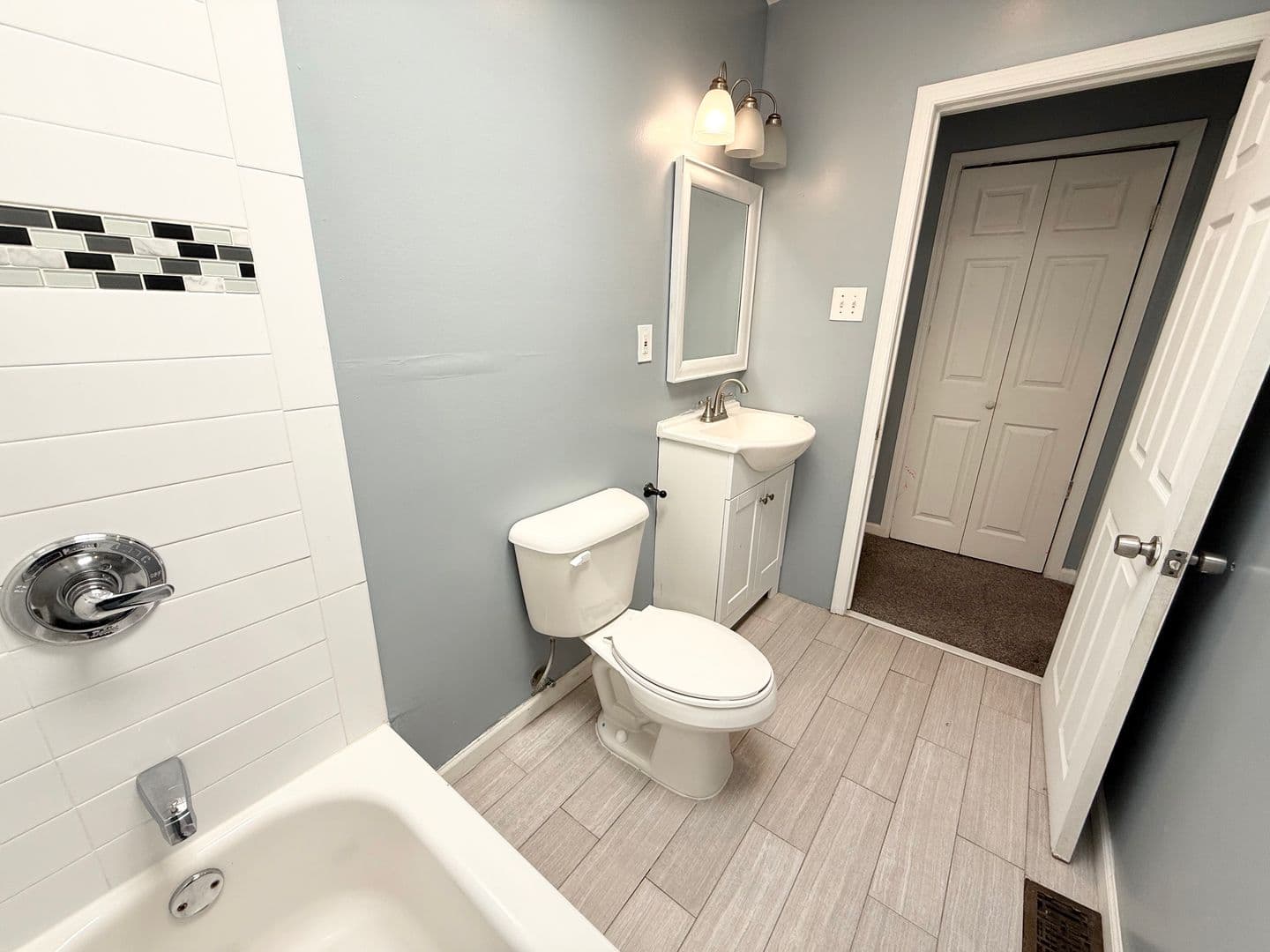 Philadelphia Townhome: 2234 Hobson St