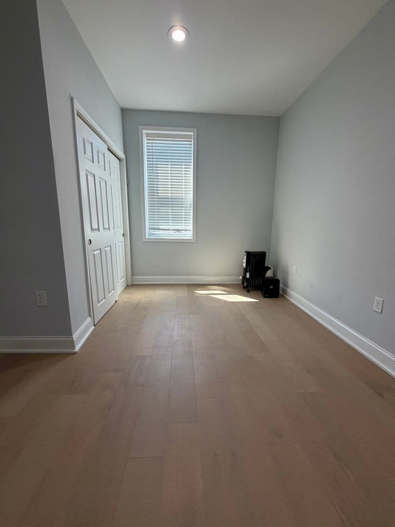 Philadelphia Apartment: 1247 Snyder Ave