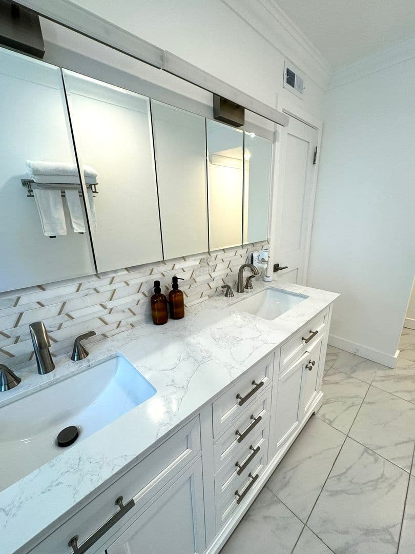 Philadelphia Townhome: 834 N Newkirk St