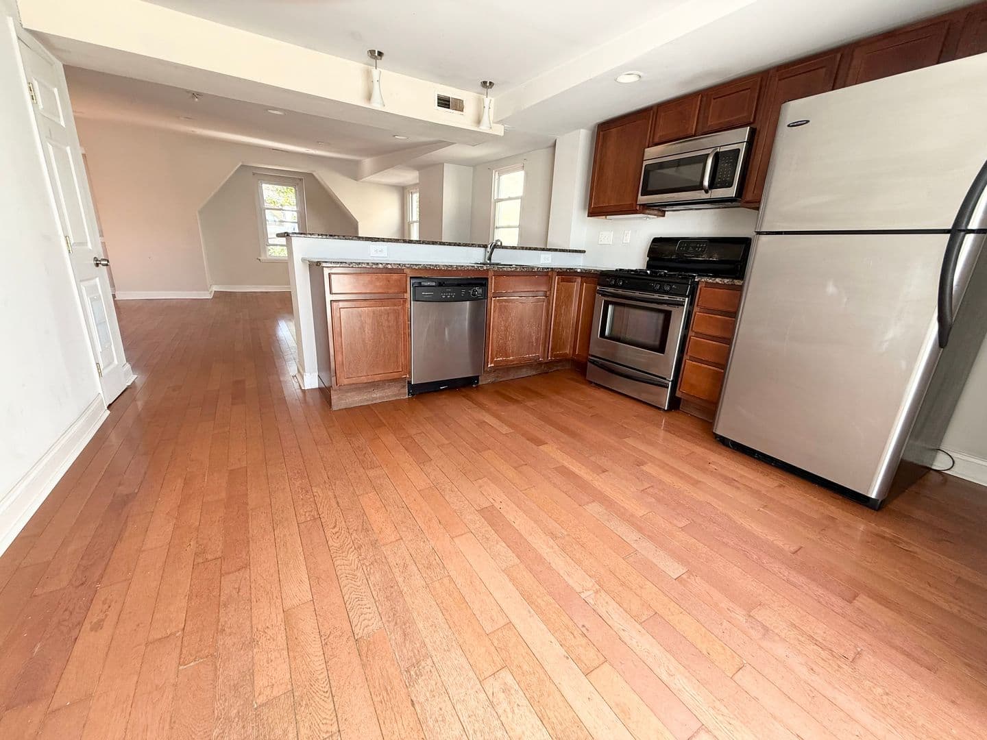 Philadelphia Apartment: 204 Sumac St