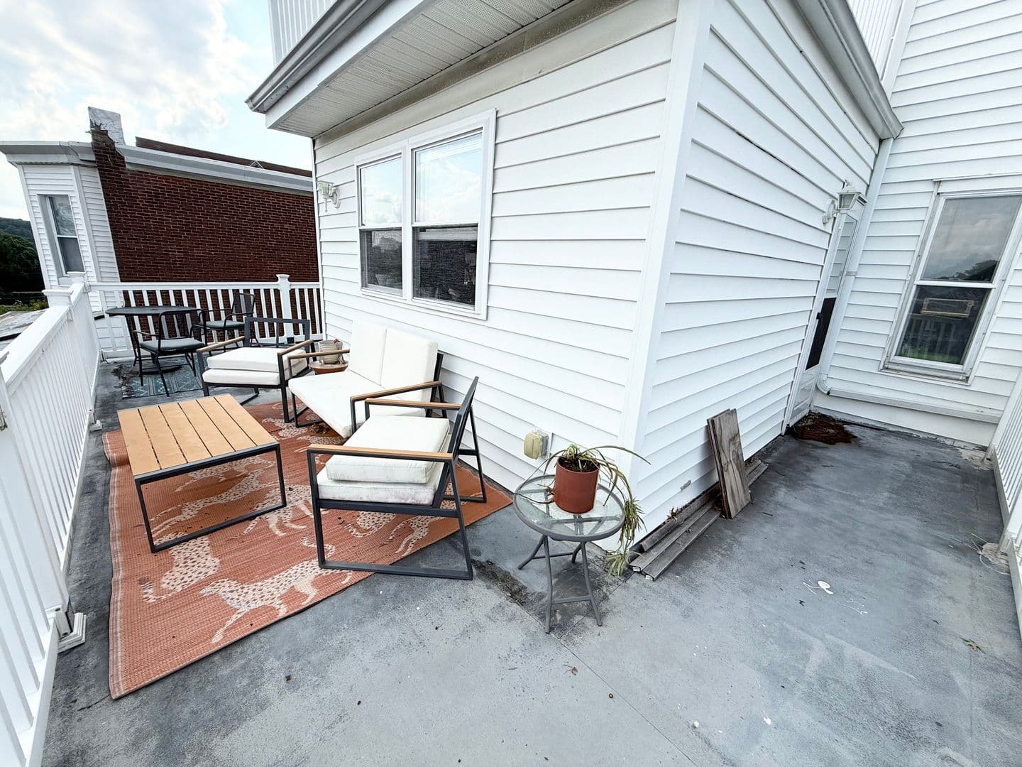 Philadelphia Apartment: 204 Sumac St