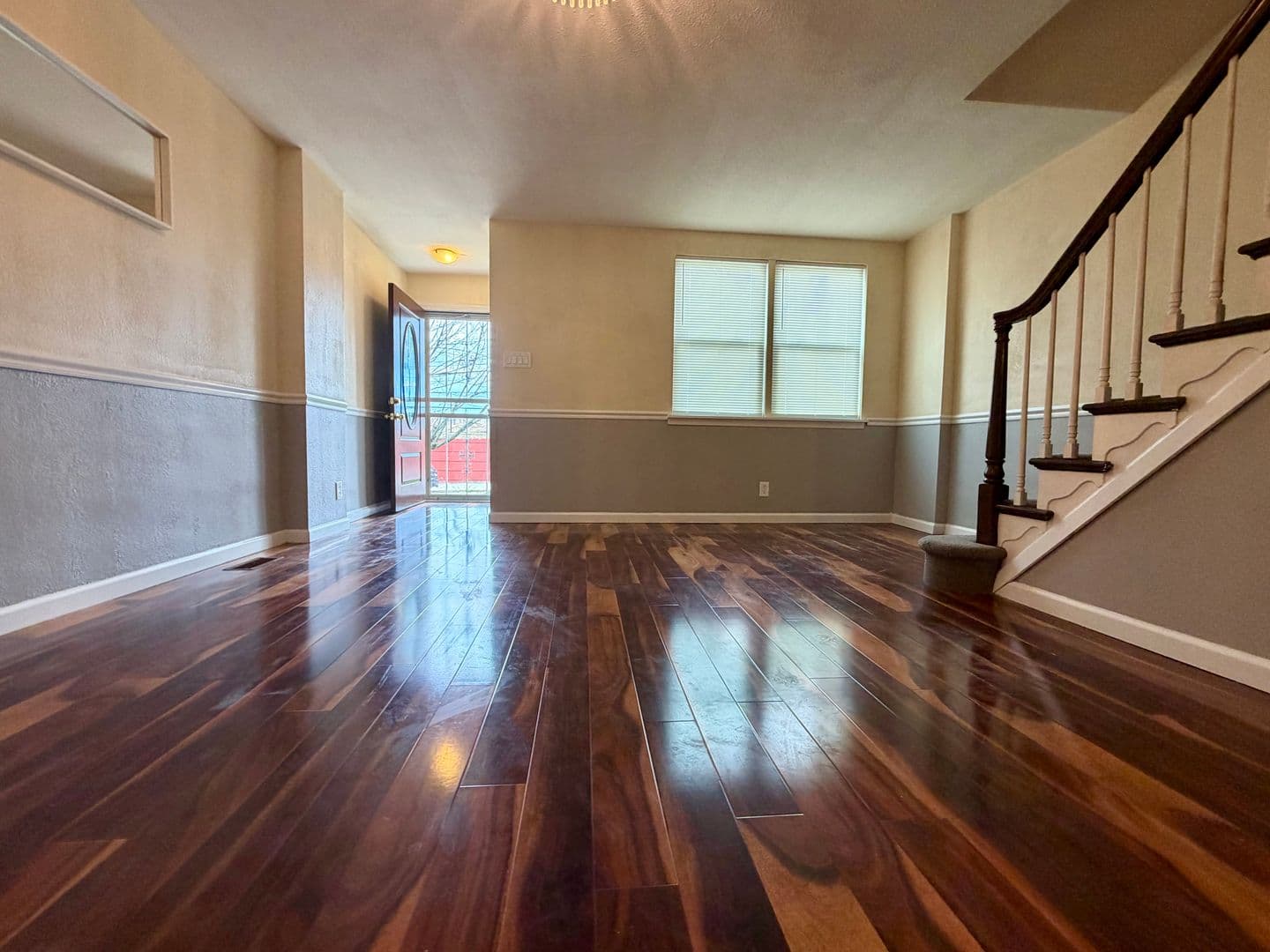 Philadelphia House: 1668 E Walnut Ln