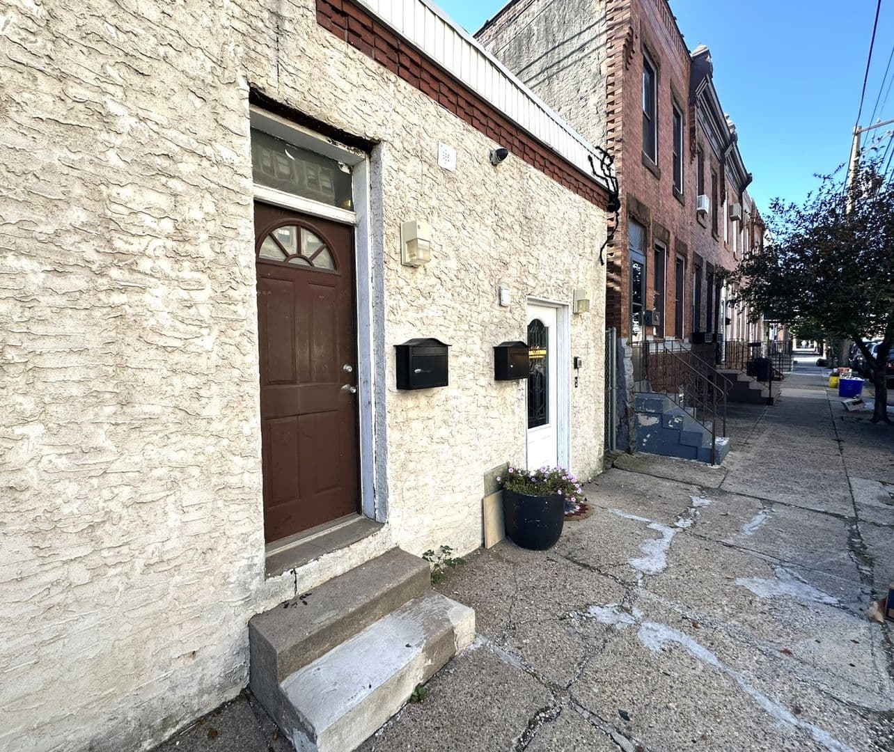 Philadelphia Apartment: 2542 E Ann St