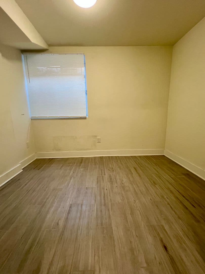 Philadelphia Apartment: 1706 Arlington St