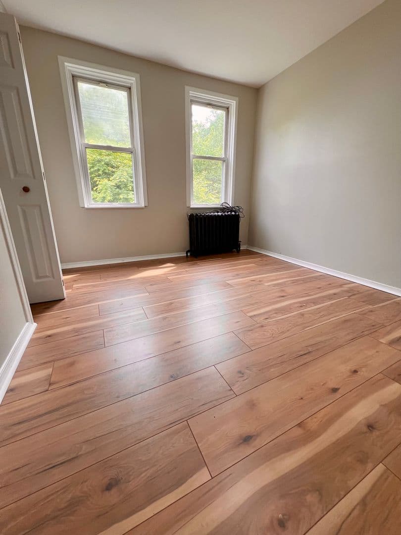 Collingdale Townhome: 13 Kern St