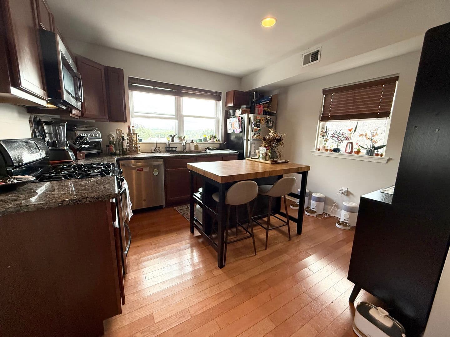 Philadelphia Apartment: 204 Sumac St