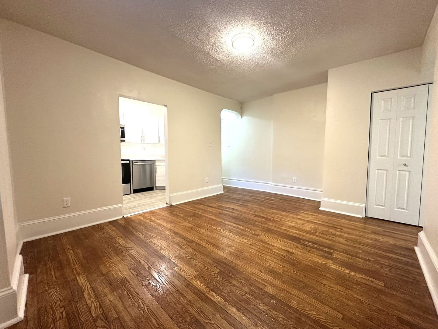 Philadelphia Apartment: 2809 W Queen Ln