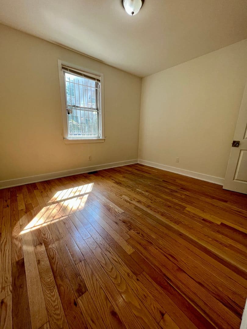 Philadelphia Apartment: 1921 N Gratz St