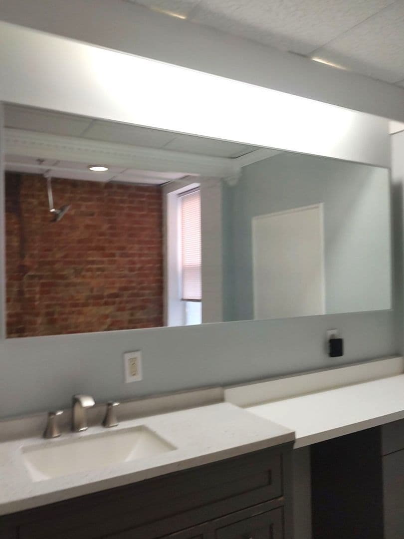 Philadelphia Apartment: 1003 S 13th St
