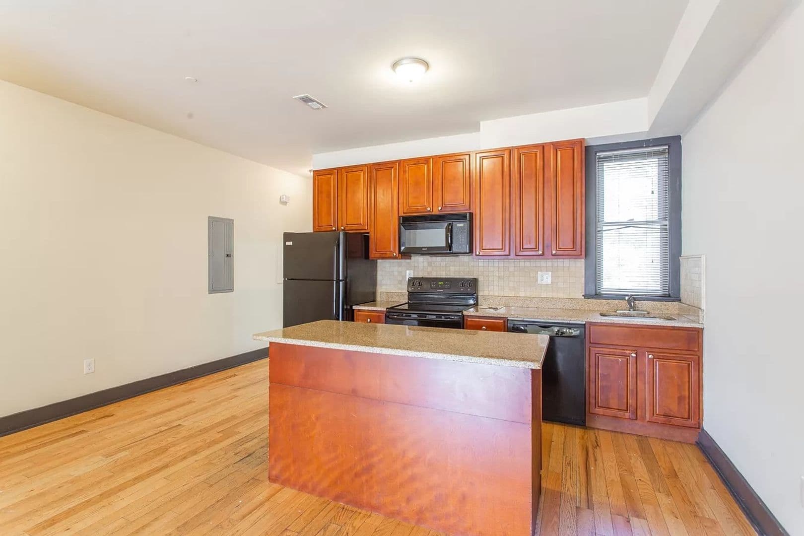 Philadelphia Apartment: 1826 W Norris St
