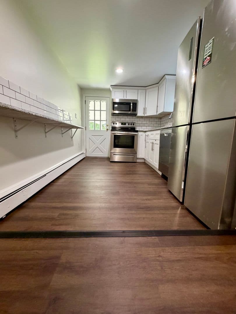 Blue Bell House: 1014 Trewellyn Ave