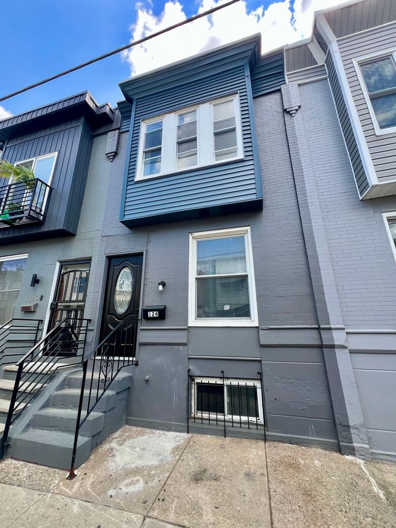 Philadelphia Townhome: 124 E Wishart St