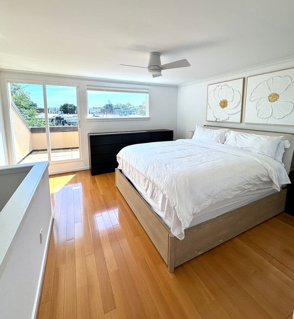 Philadelphia Townhome: 834 N Newkirk St