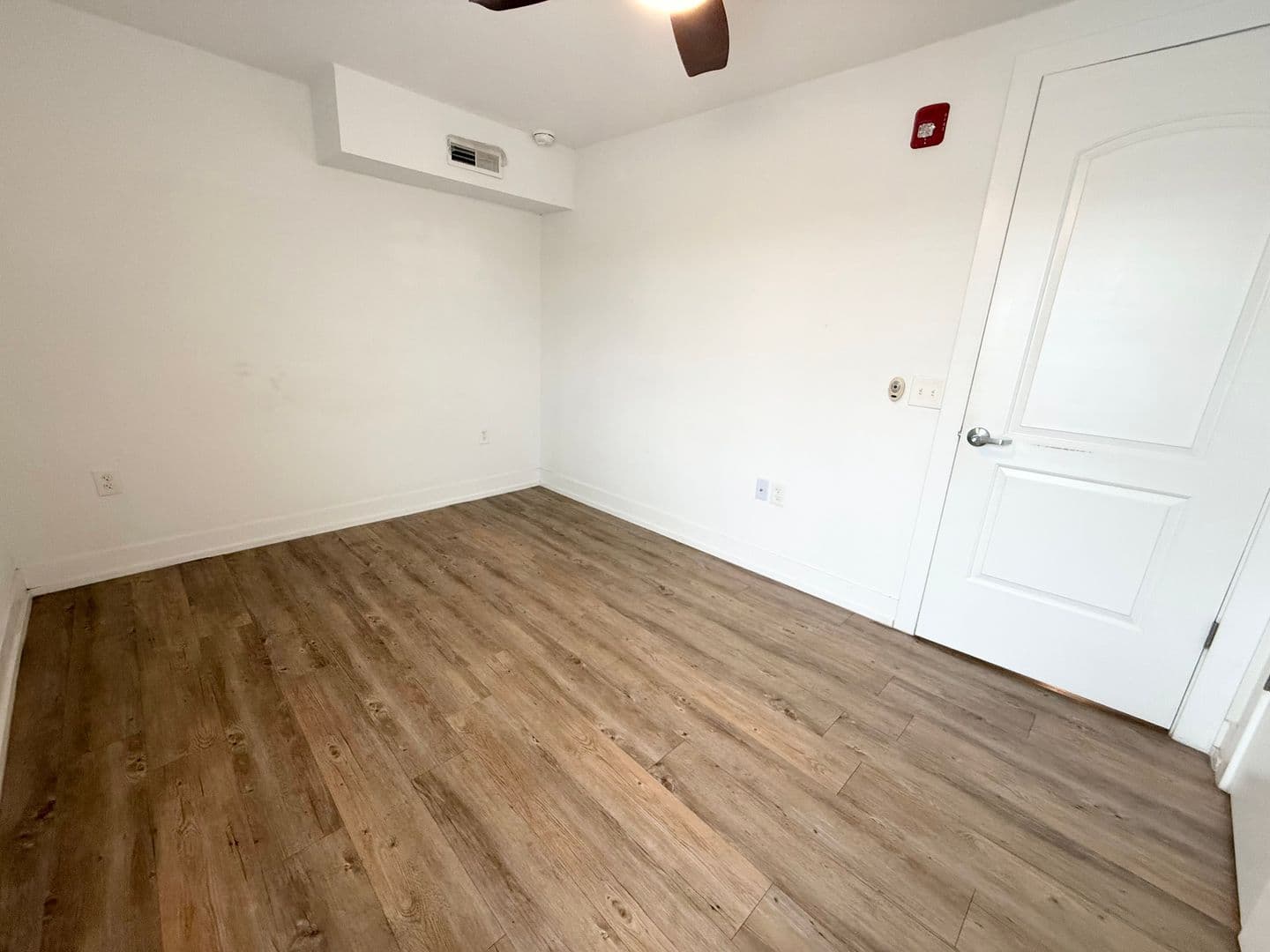 Norristown Apartment: 221 W Main St