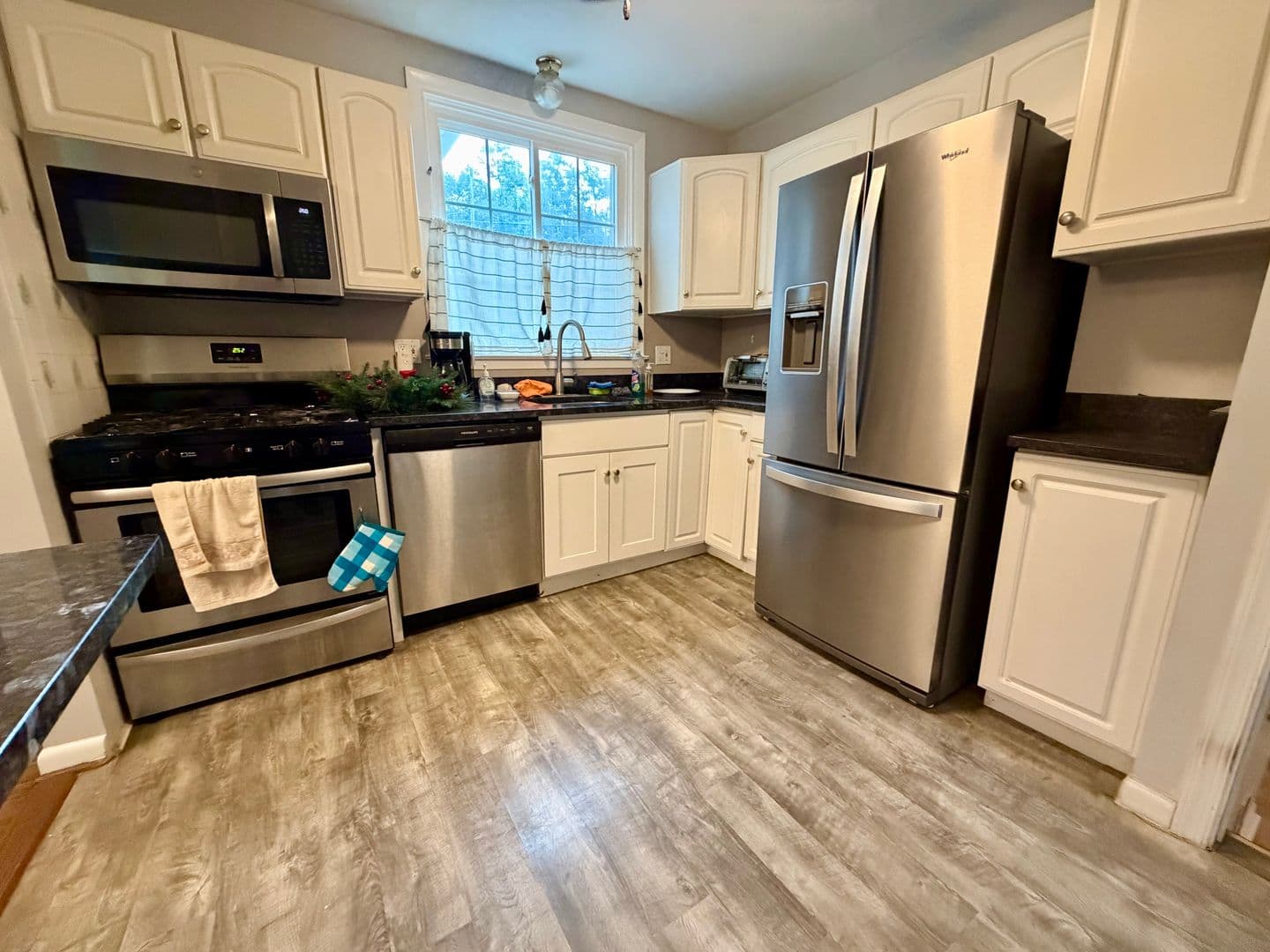 Glenside House: 300 Winding Way
