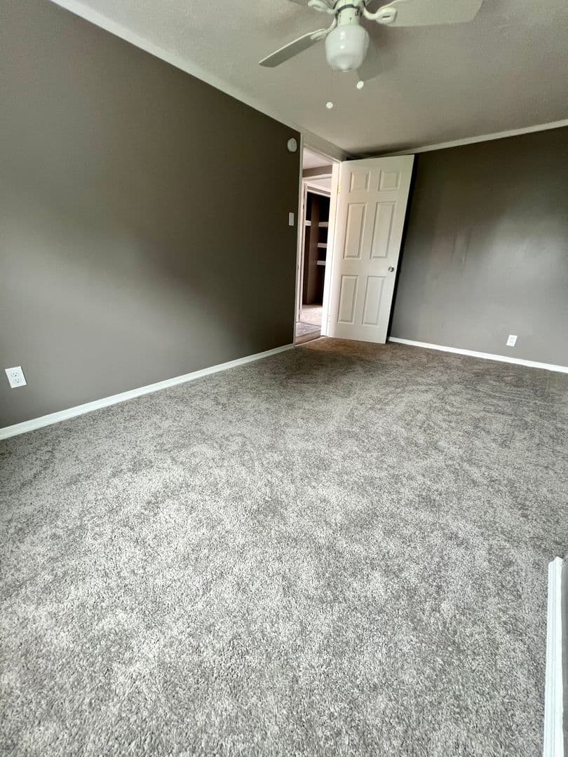Brookhaven Townhome: 16 3rd St