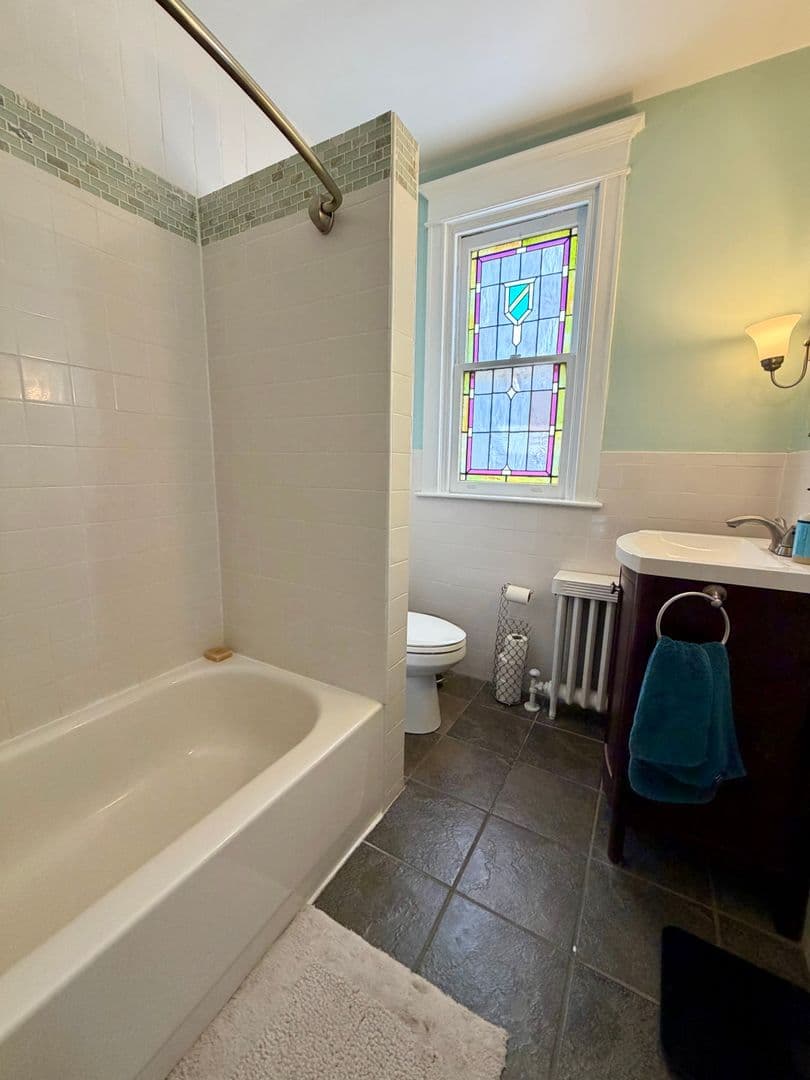 Upper Darby Townhome: 216 Glencoe Rd