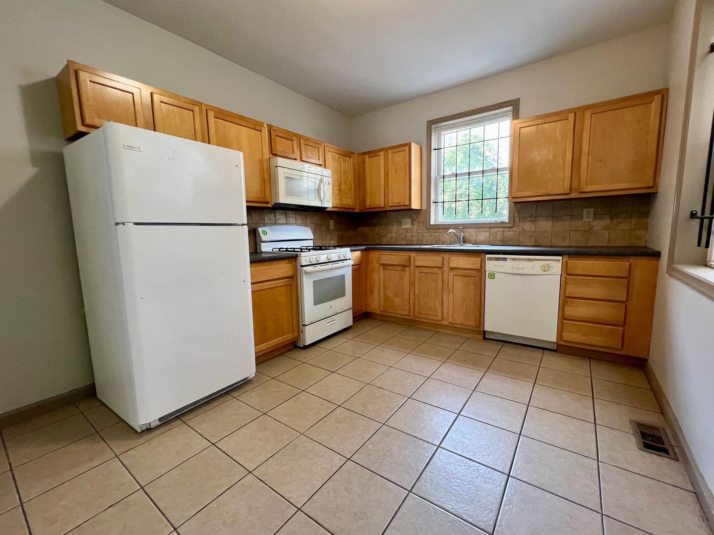 Philadelphia Townhome: 2154 N Carlisle St