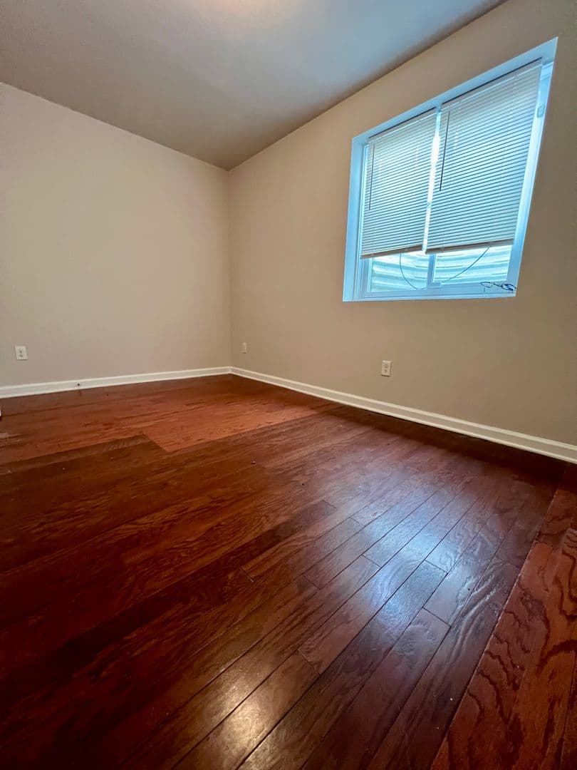 Philadelphia Apartment: 2106 N 17th St