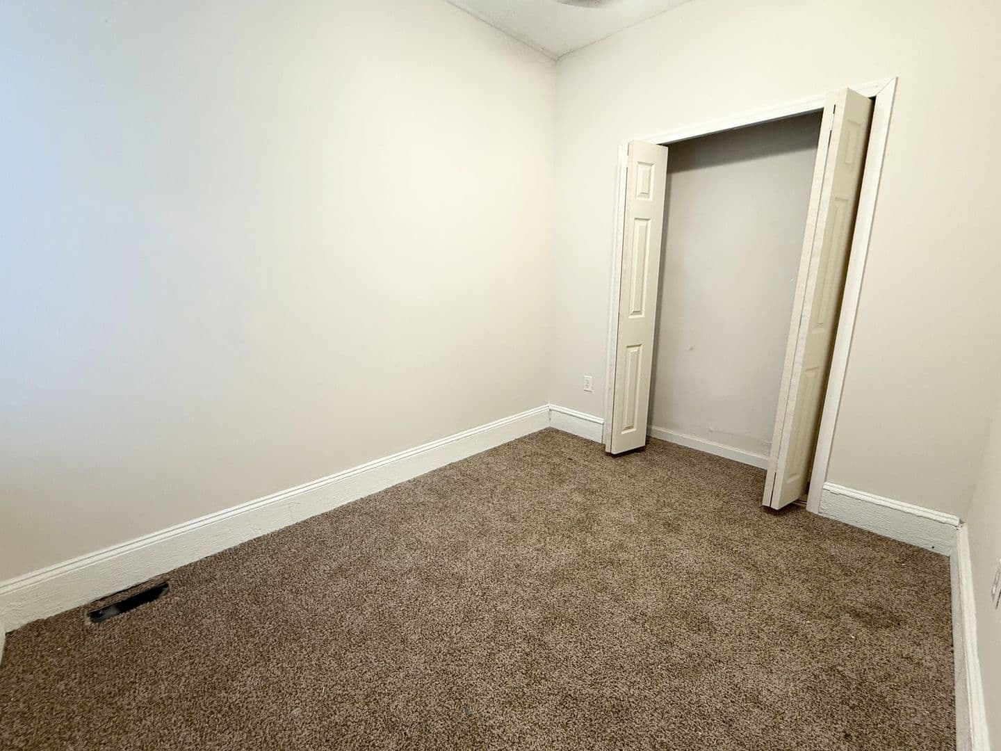 Philadelphia Townhome: 2262 N Gratz St
