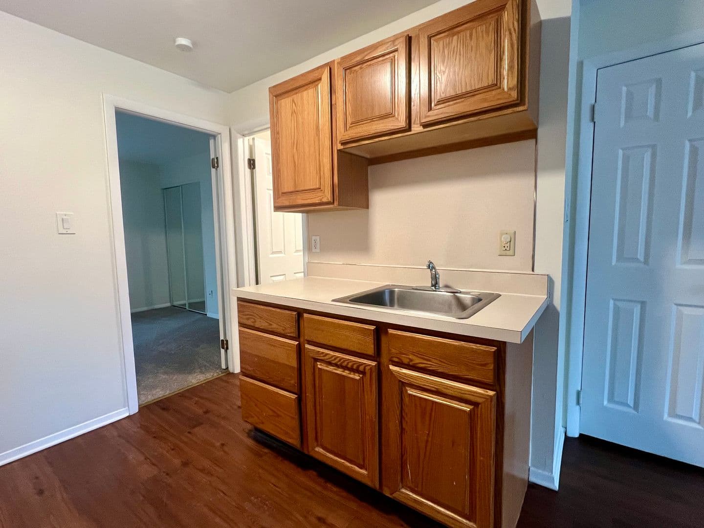 Lansdale Apartment: 100 E Mount Vernon St