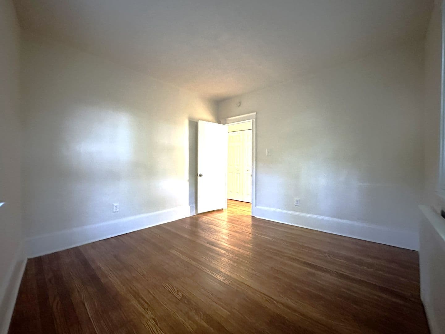 Philadelphia Apartment: 2809 W Queen Ln