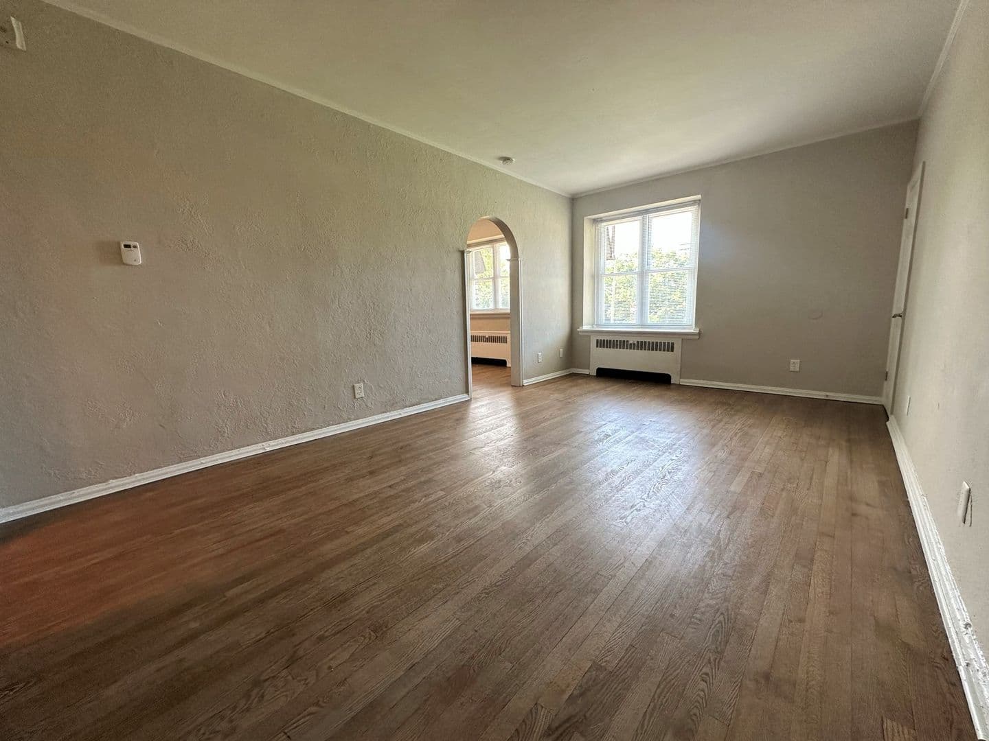 Philadelphia Apartment: 4927 Wynnefield Ave
