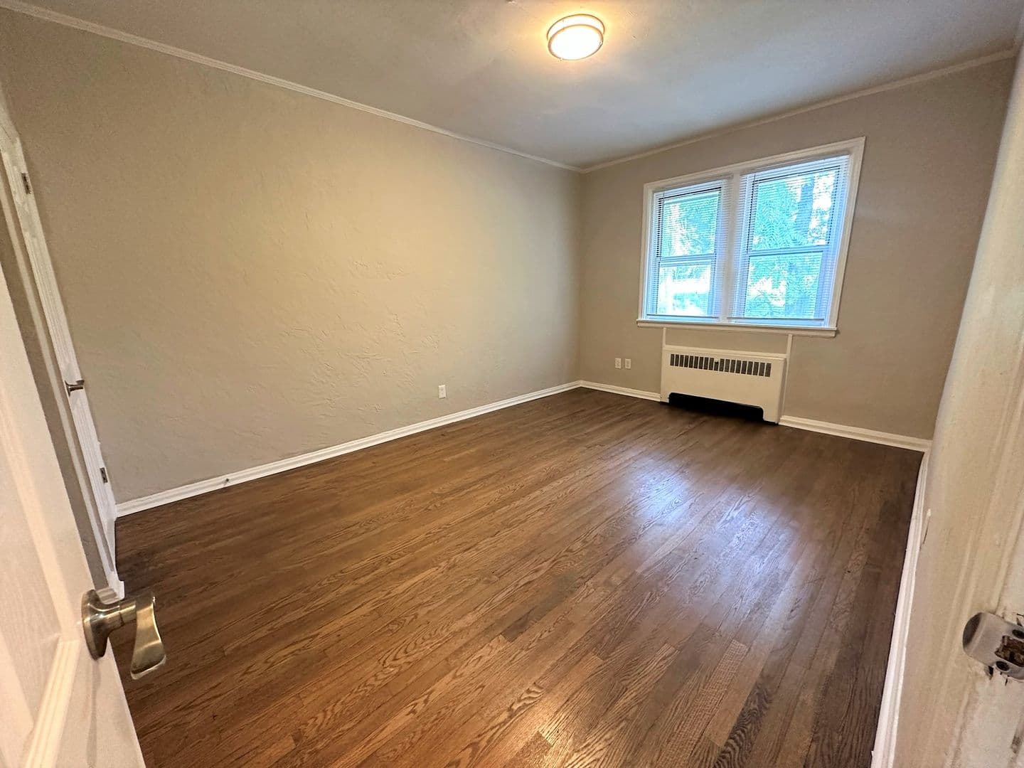 Philadelphia Apartment: 4927 Wynnefield Ave