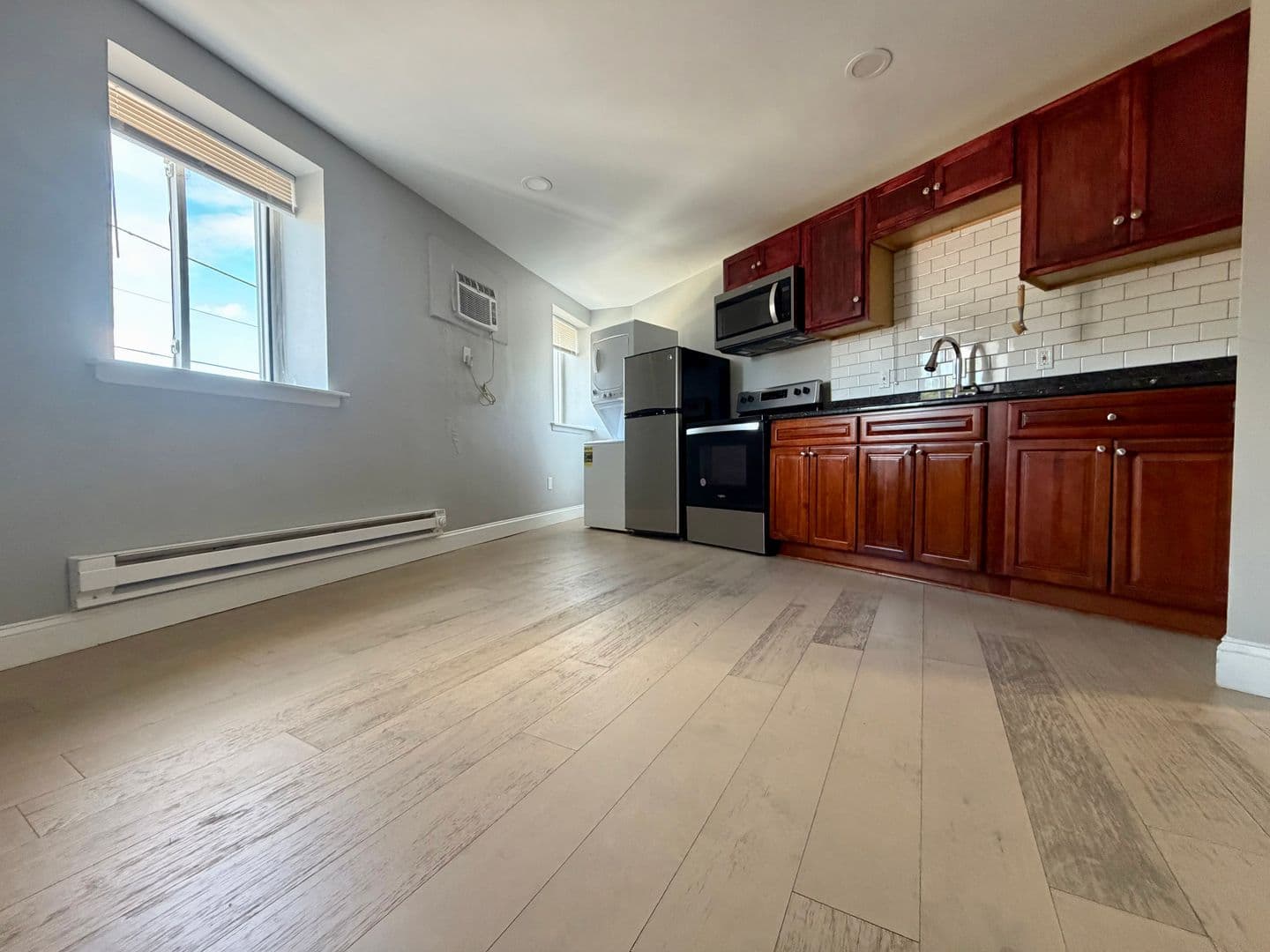 Philadelphia Apartment: 2626 S Watts St