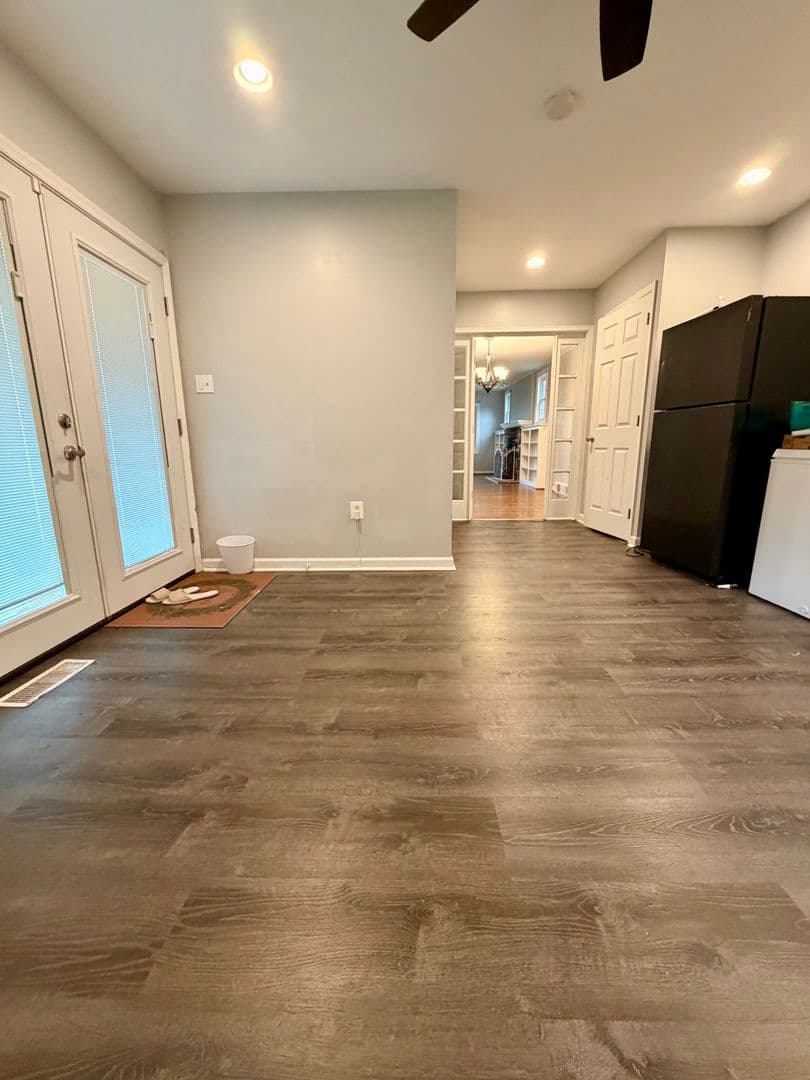 Glenside House: 300 Winding Way