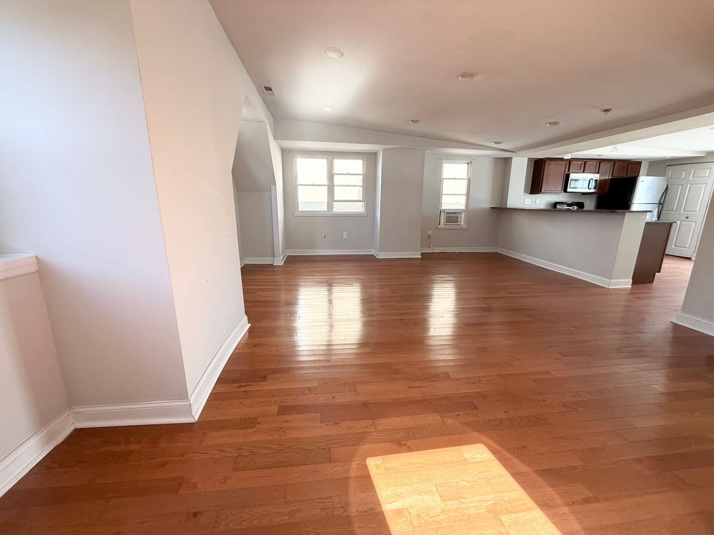 Philadelphia Apartment: 204 Sumac St
