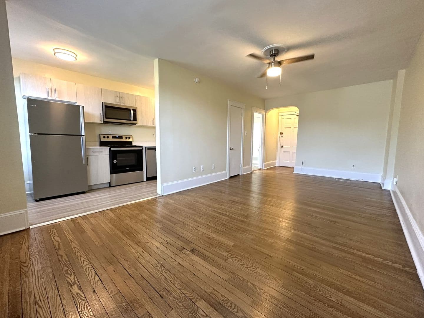 Philadelphia Apartment: 2809 W Queen Ln