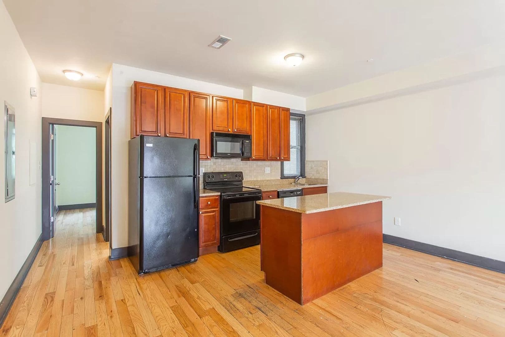 Philadelphia Apartment: 1826 W Norris St