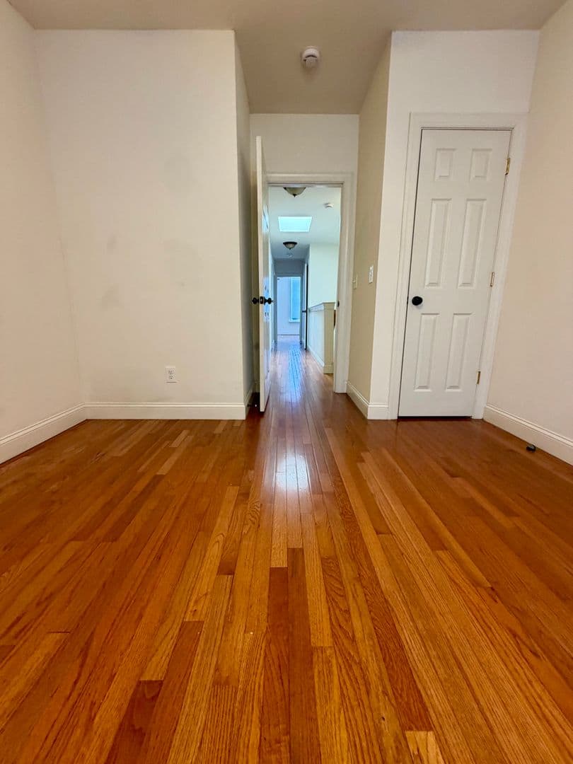 Philadelphia Apartment: 2025 N 18th St