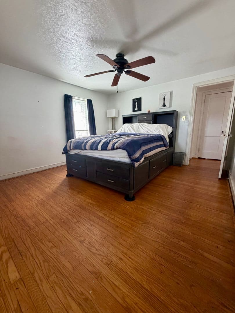 Philadelphia House: 6522 N American St