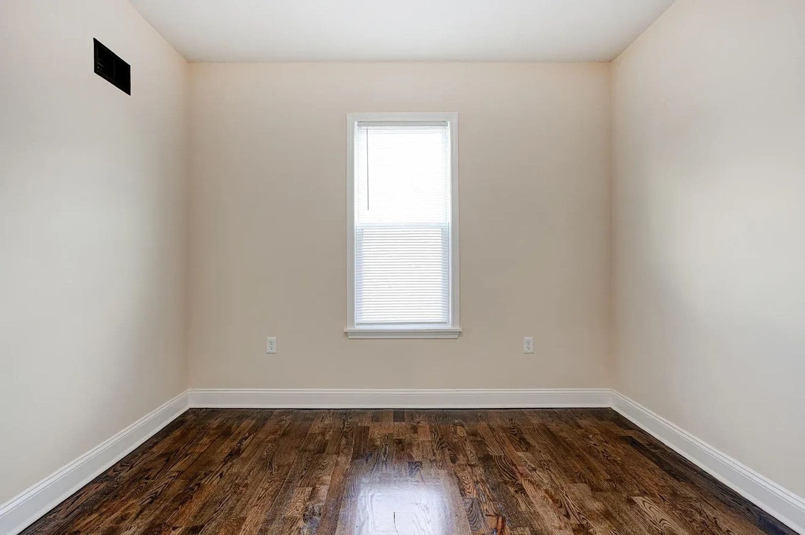 Philadelphia Apartment: 1315 N 19th St