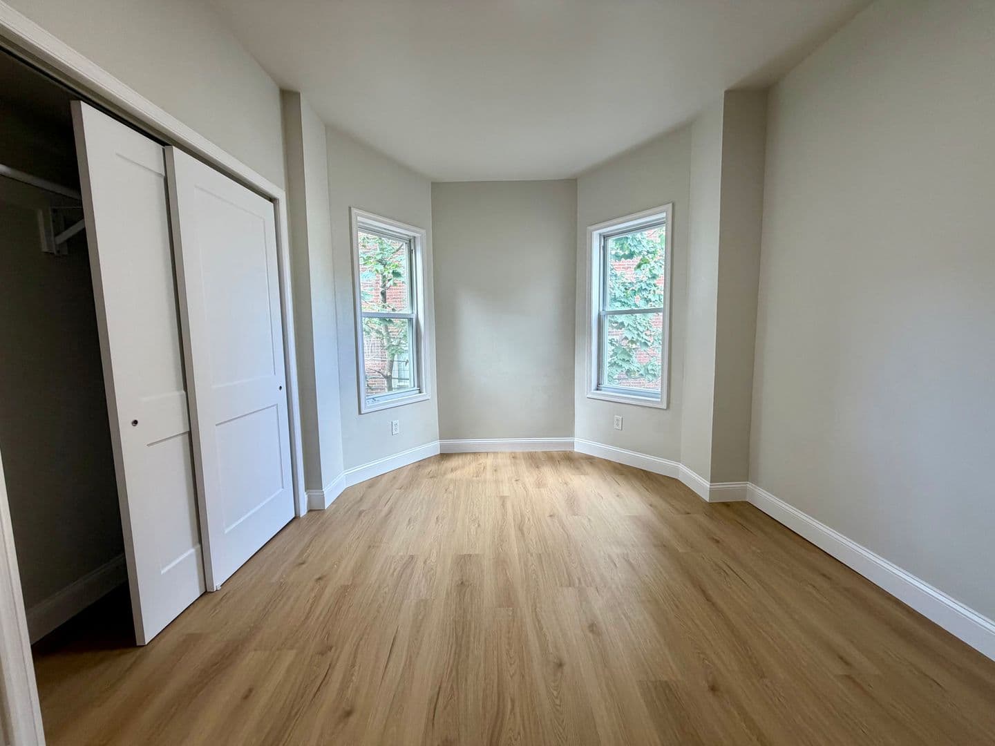 Philadelphia Apartment: 724 S 52nd St