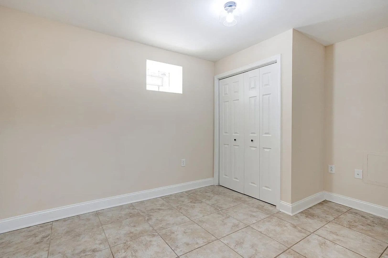 Philadelphia Apartment: 1315 N 19th St