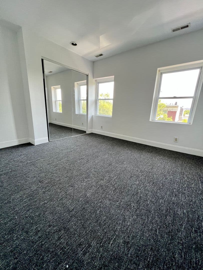 Philadelphia Townhome: 412 N 32nd St