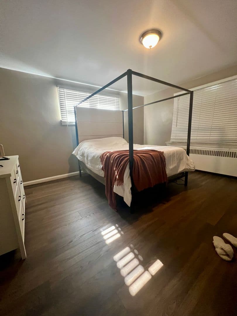 Lansdowne Townhome: 317 Barker Ave