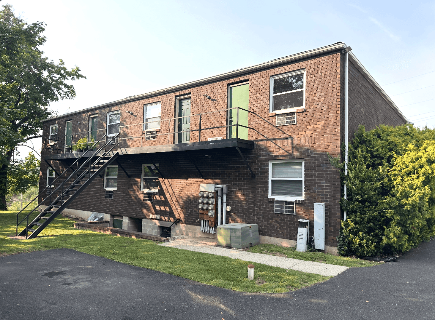 Lansdale Apartment: 100 E Mount Vernon St