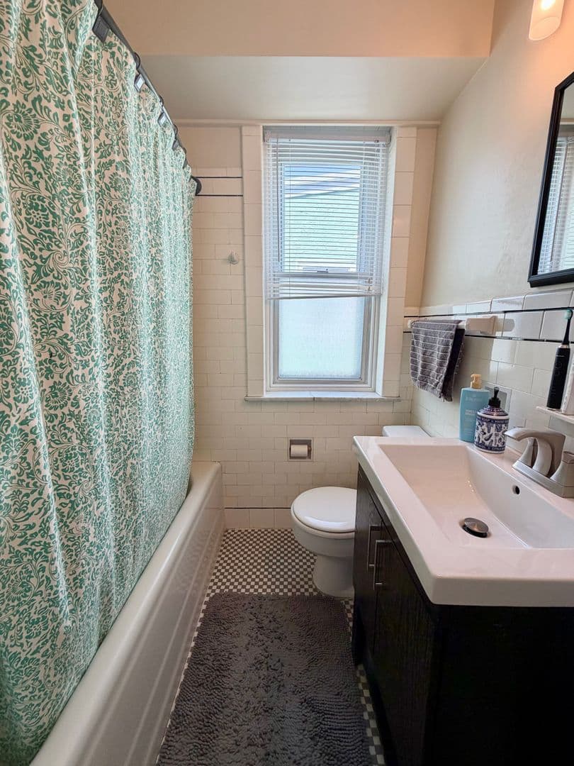 Philadelphia Townhome: 15 West Abington Ave