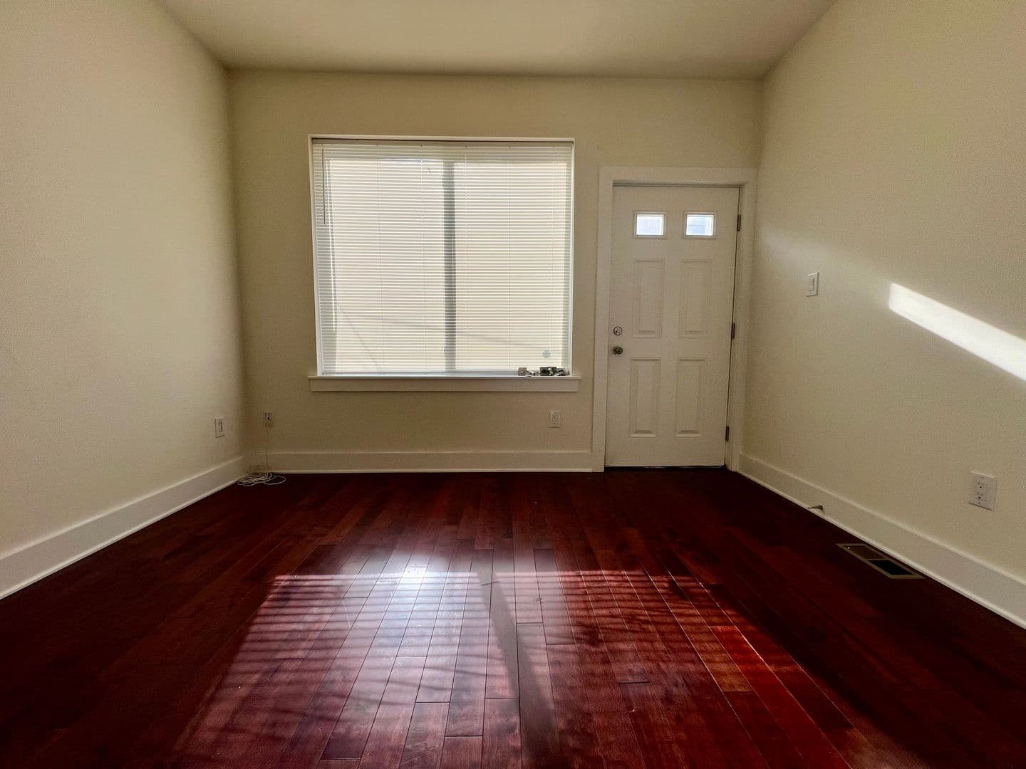 Philadelphia Apartment: 1706 Arlington St