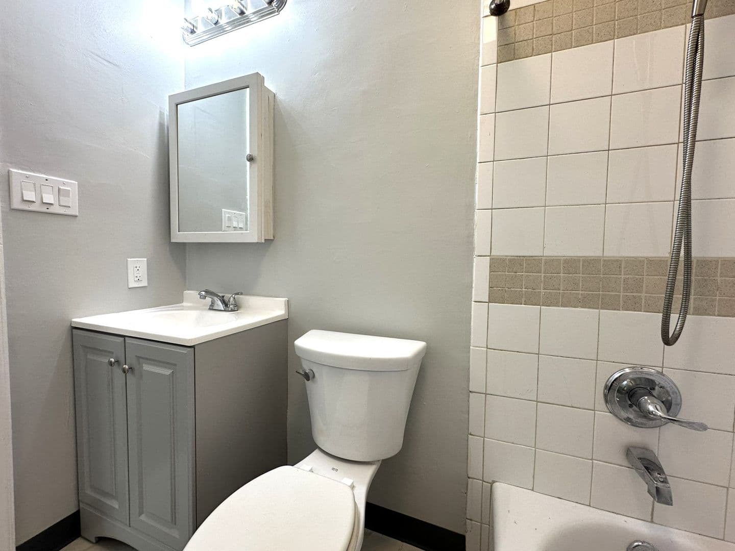 Philadelphia Apartment: 3037 Frankford Ave