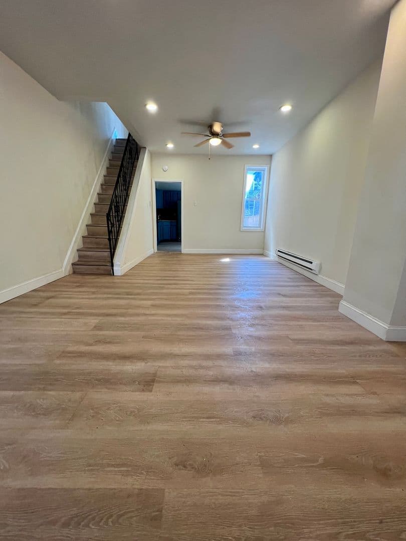 Philadelphia Townhome: 124 E Wishart St