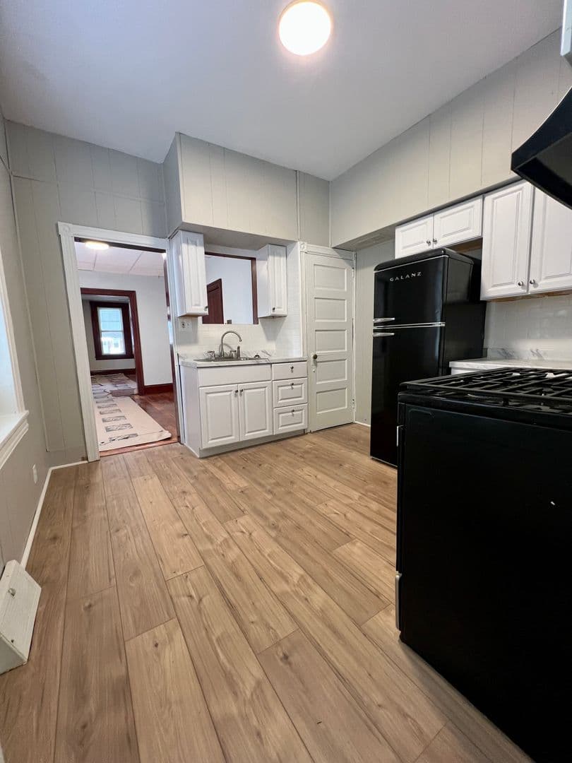 Norristown Townhome: 502 Buttonwood St