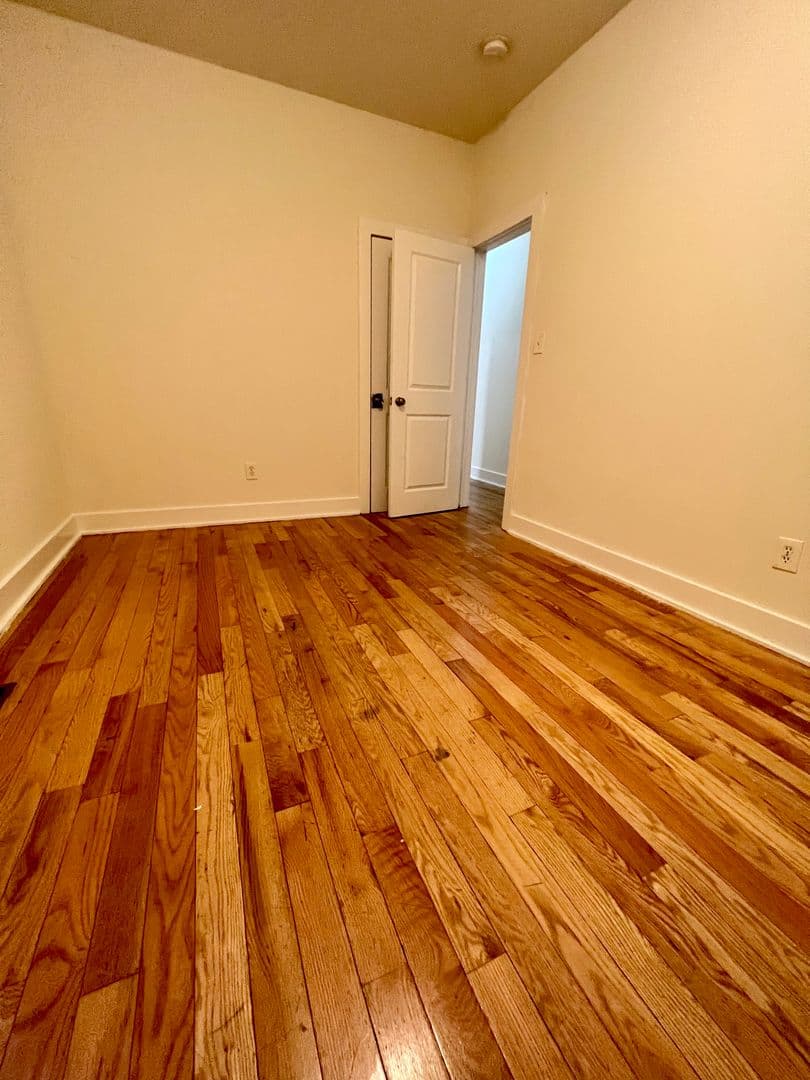 Philadelphia Apartment: 1921 N Gratz St