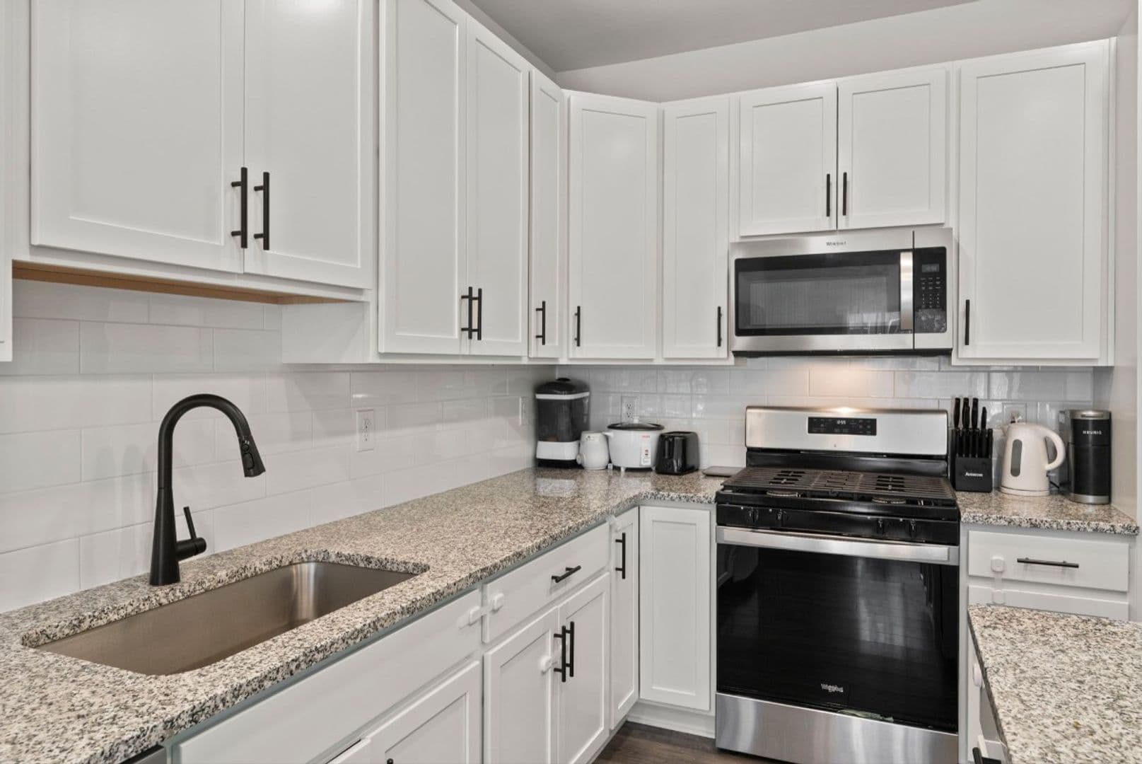 Norristown House: 230 Honey Ln