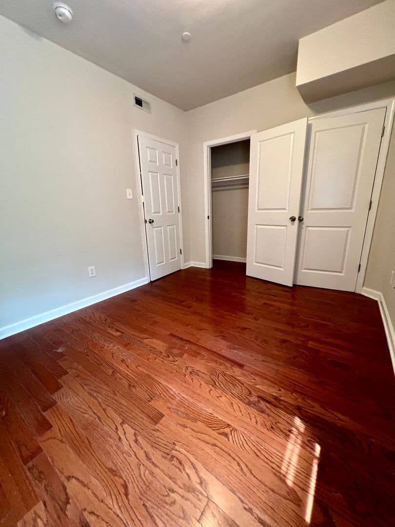 Philadelphia Apartment: 2106 N 17th St